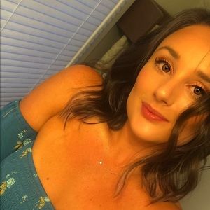 Meet your Posher, Nina